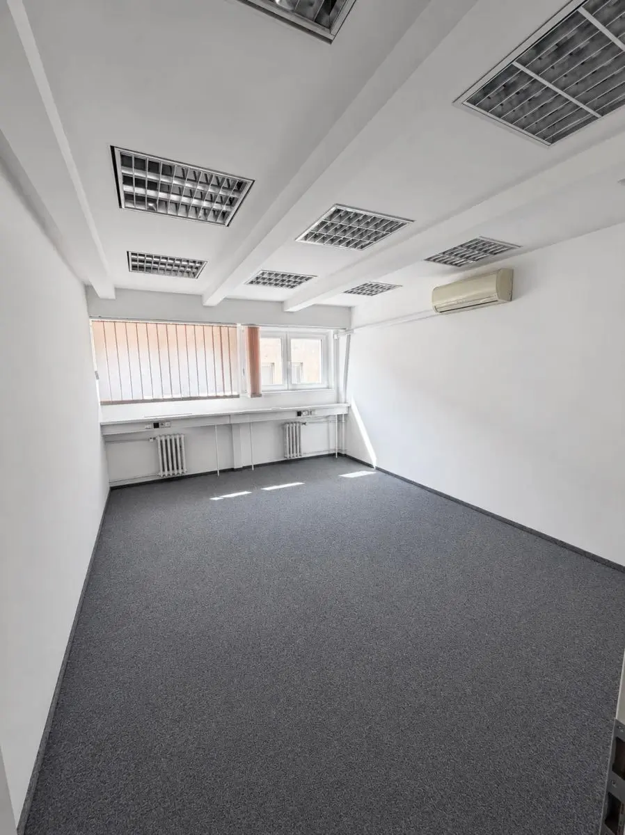 Pronájem komerčního prostoru 20 m², Křižíkova · Karlín