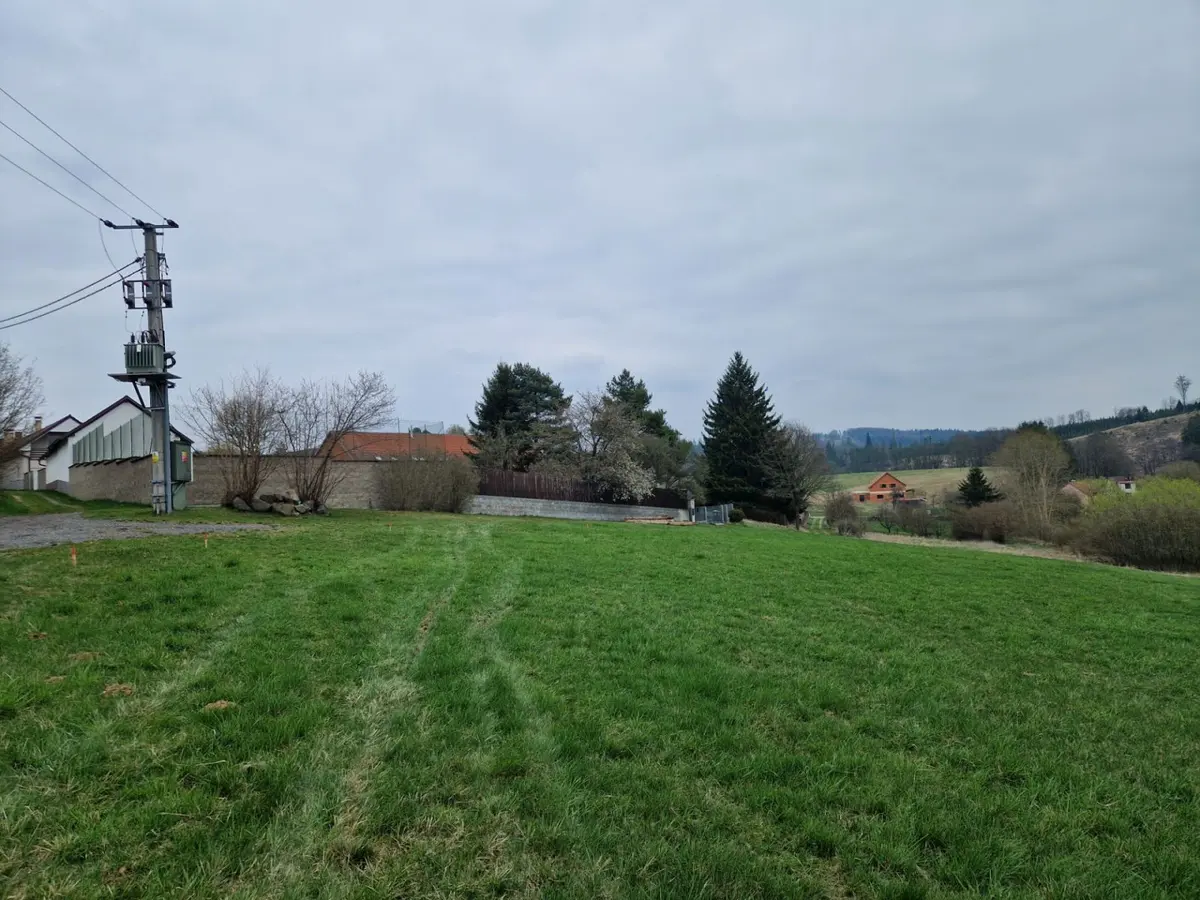 Prodej pozemku 2929 m², Třemošnice · Ostředek