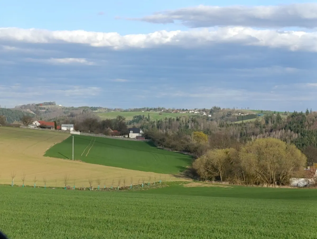 Prodej pozemku 16900 m², Polipsy · Čestín