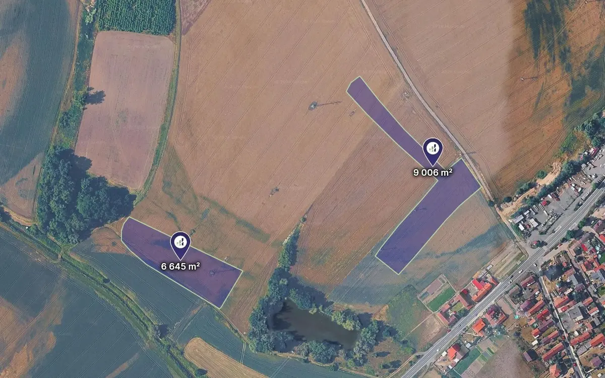 Prodej pozemku 18668 m², Kly