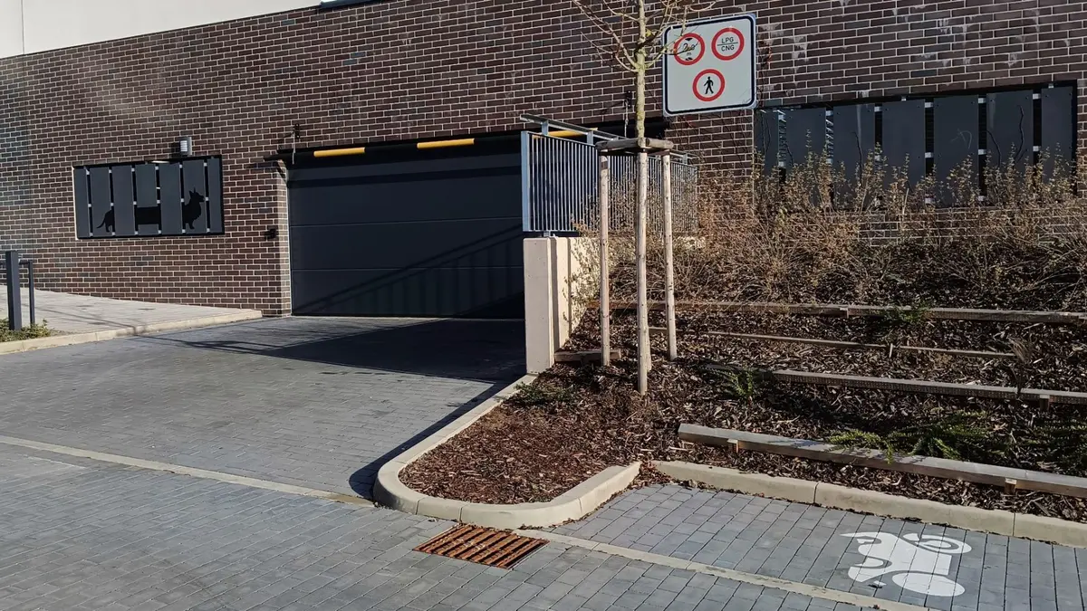 Pronájem garáže 17 m², Petržílkova · Stodůlky