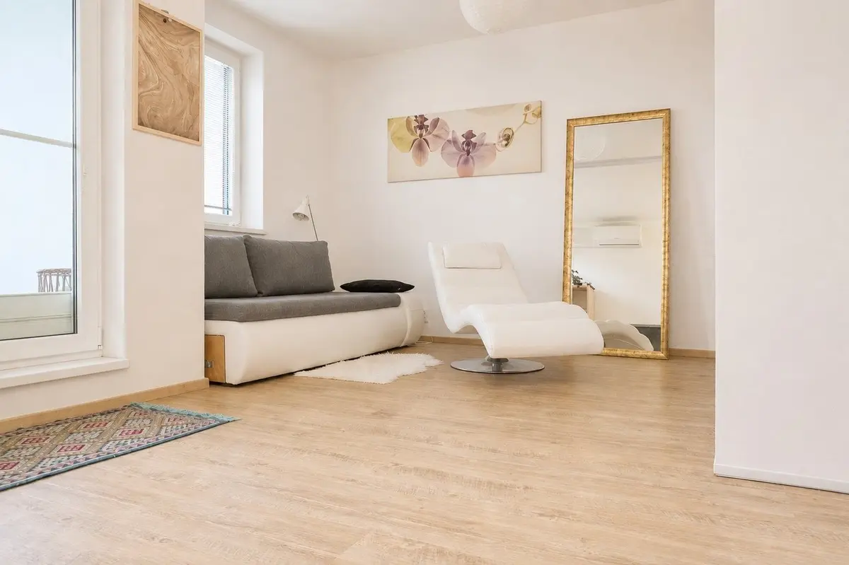 Pronájem bytu 1+kk 32 m², Klecany