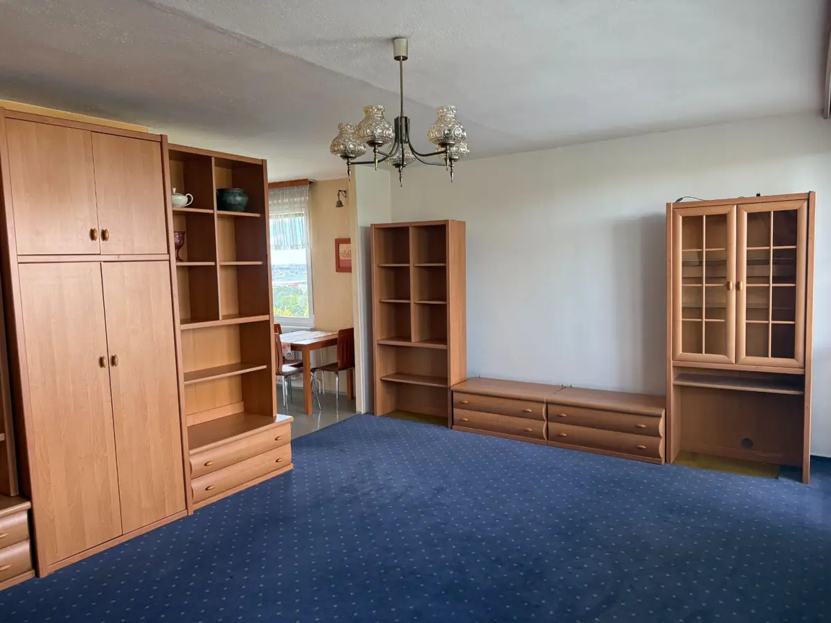 Pronájem bytu 3+1 72 m², Sáňkařská · Hostivař