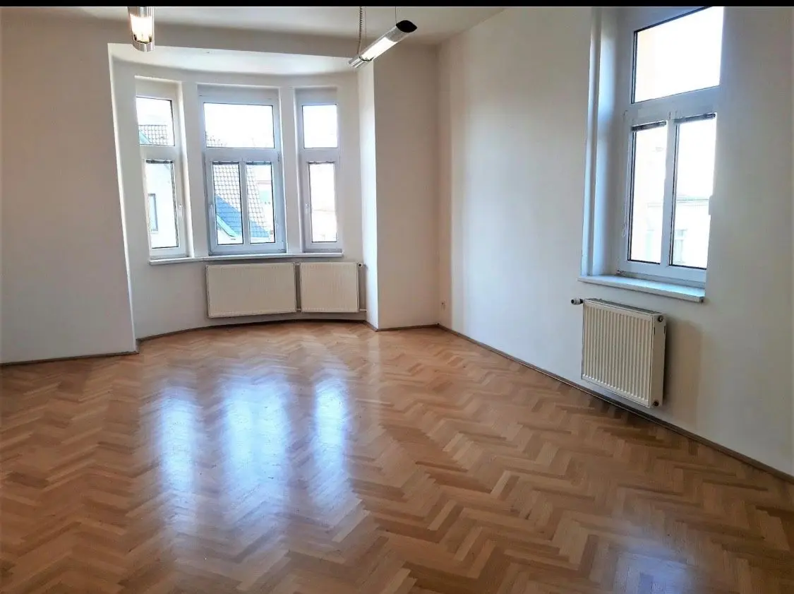 Pronájem komerčního prostoru 135 m², Štěrboholská · Hostivař