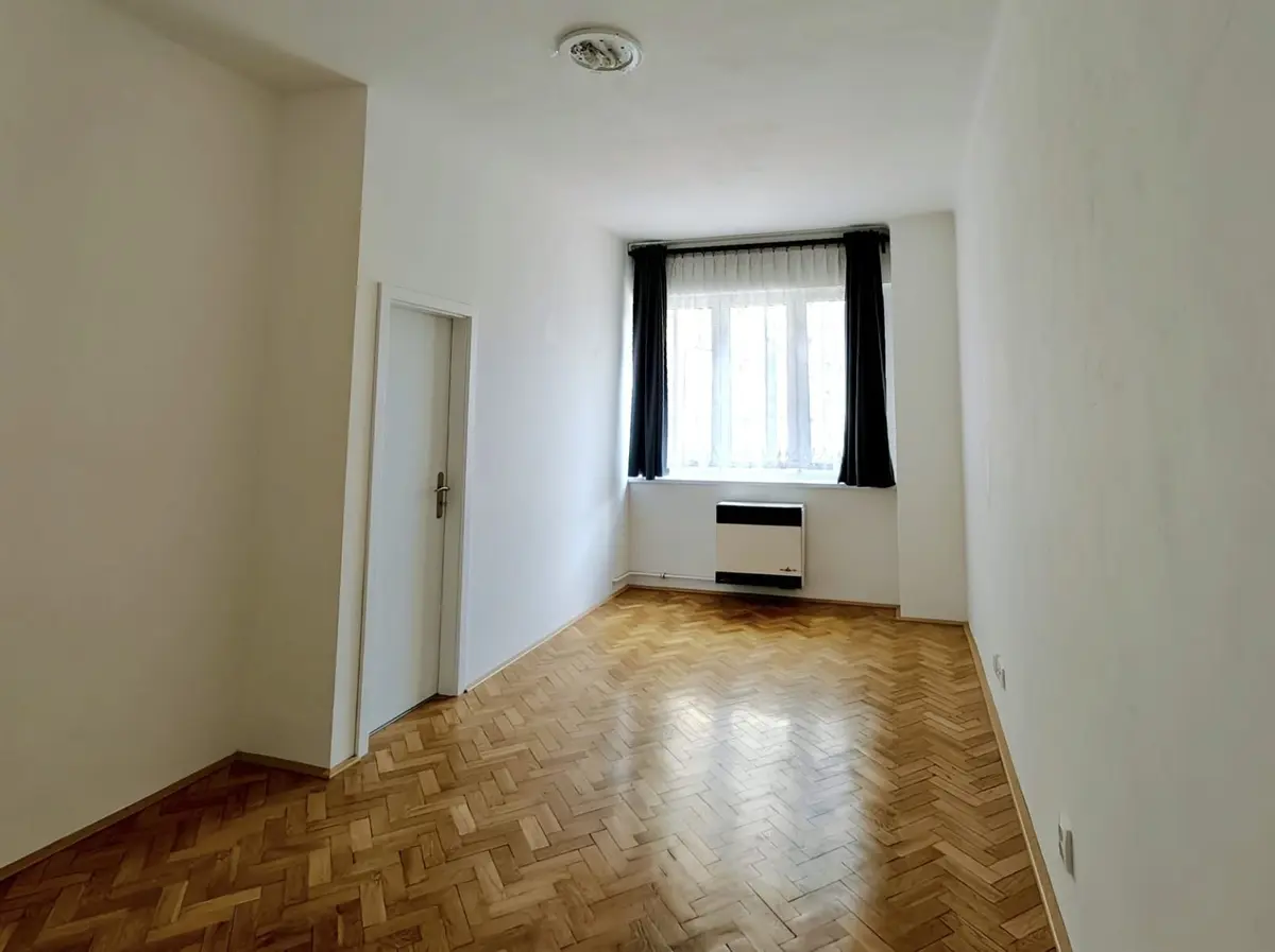 Pronájem bytu 2+kk 38 m², V Horkách · Nusle