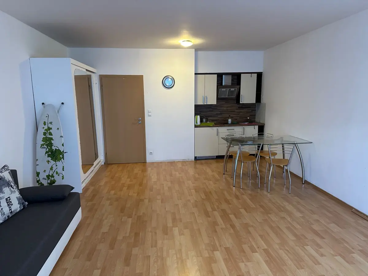 Prodej bytu 1+kk 41 m², Kabešova · Vysočany