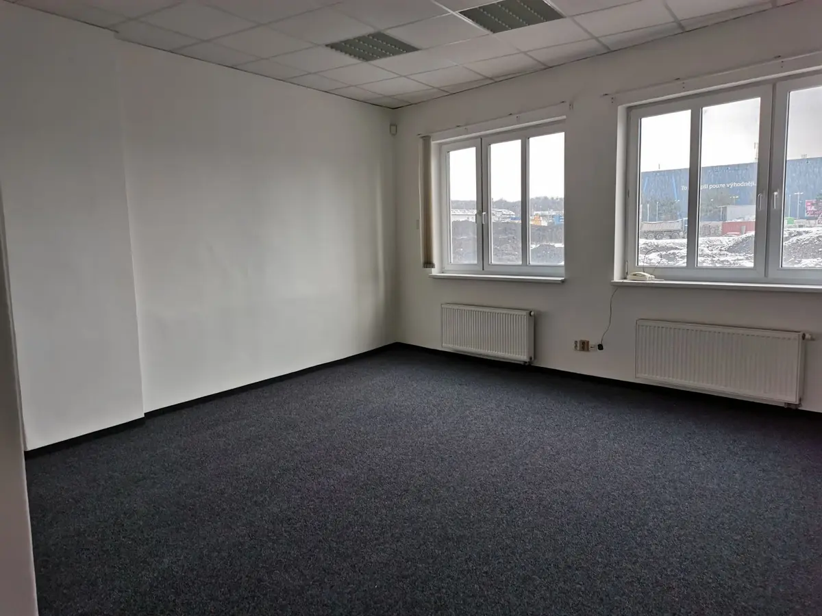 Pronájem komerčního prostoru 58 m², Kolbenova · Vysočany