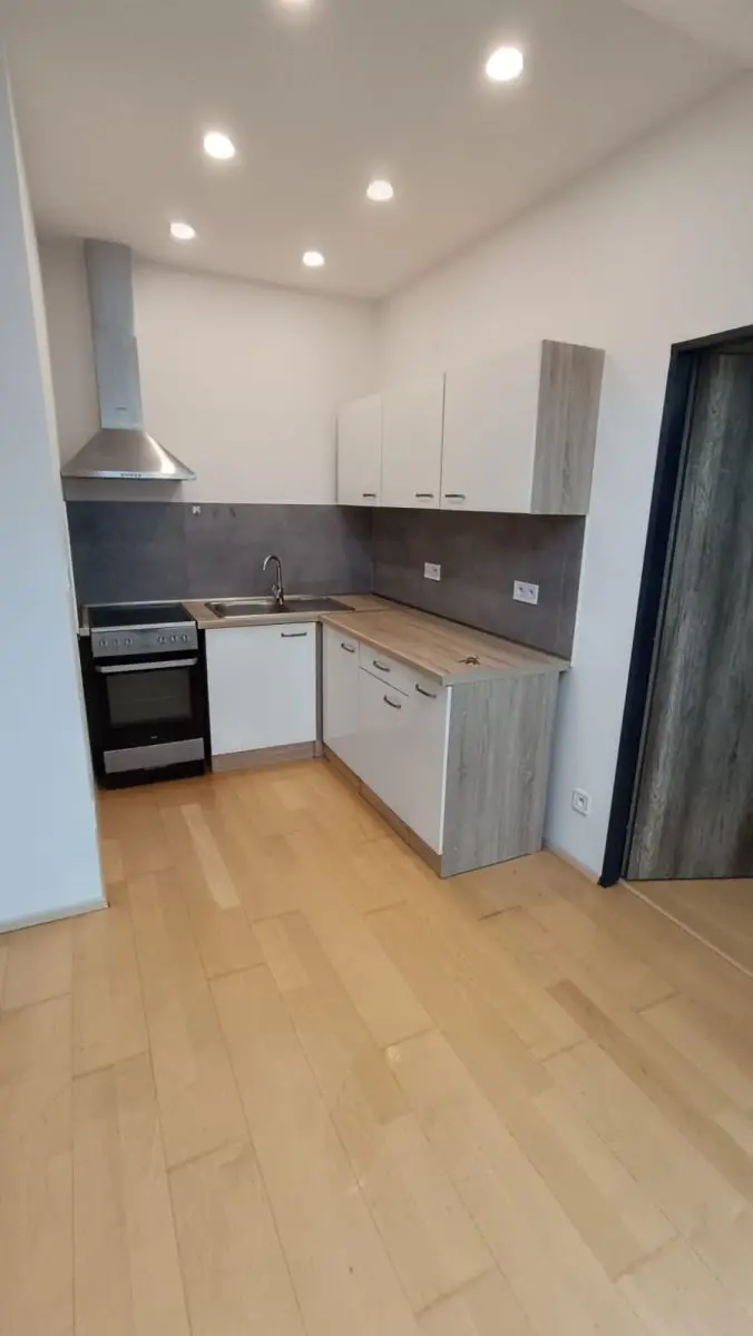 Pronájem bytu 2+kk 42 m², Nerudova · Pražské Předměstí - sever · Hradec Králové