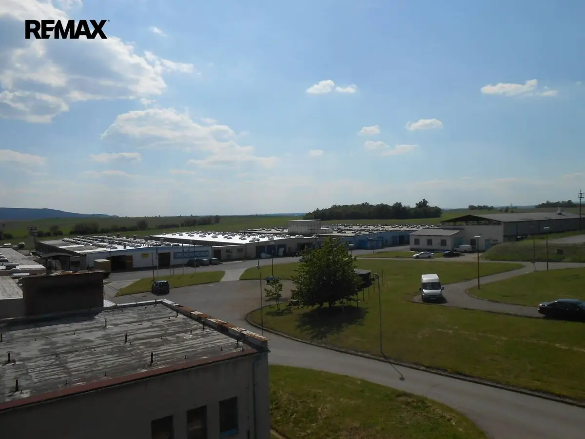 Pronájem komerčního prostoru 1030 m², Měnín · okres Brno-venkov