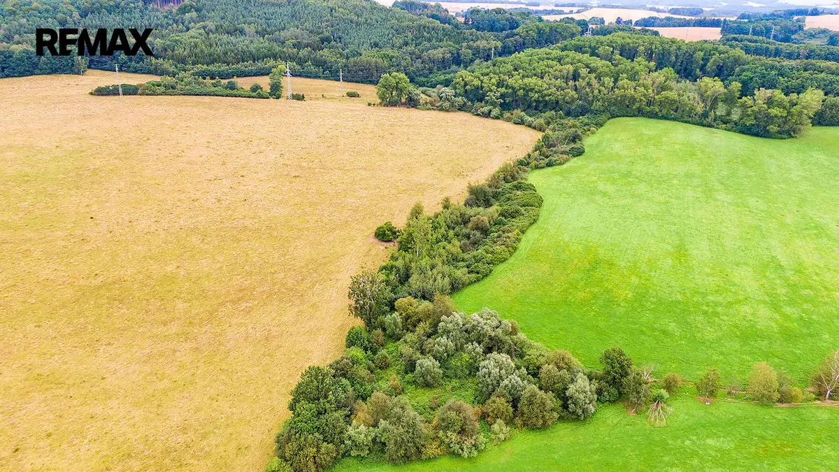 Prodej pozemku 38279 m², Zákupy – část obce