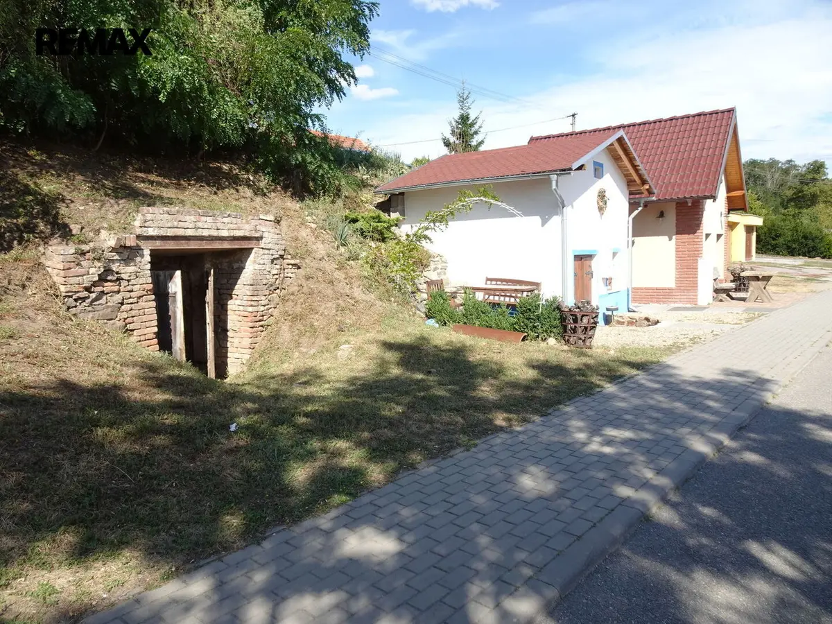 Prodej nemovitosti 30 m², Hodonice – část obce