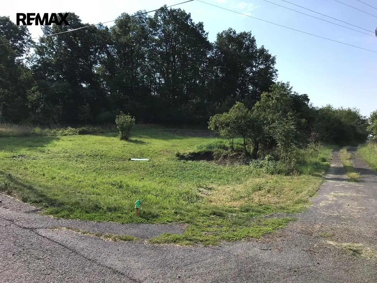 Prodej pozemku 1851 m², Stebno – část obce Stebno u Dubic