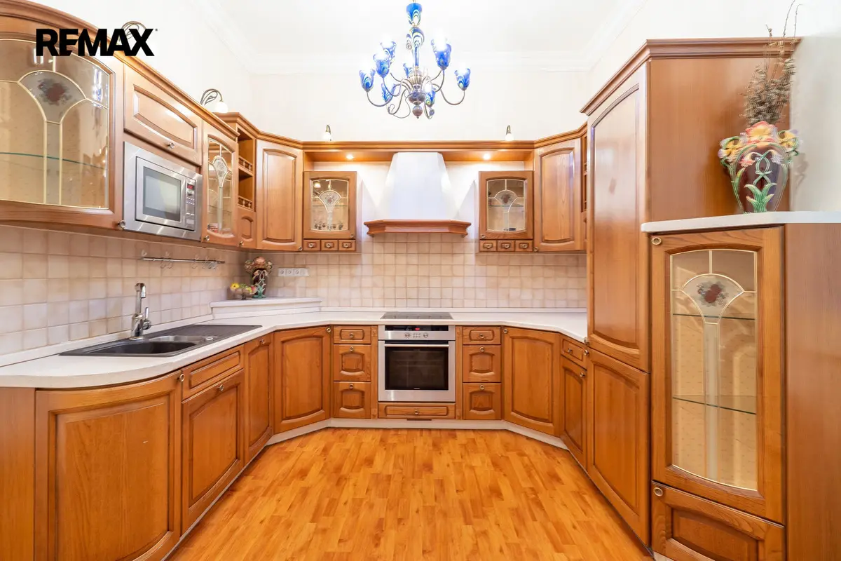 Prodej bytu 3+1 119 m², Mariánskolázeňská · Karlovy Vary