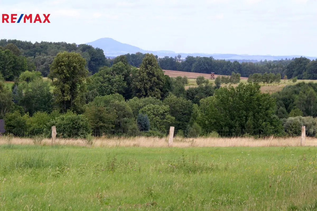 Prodej pozemku 4488 m², Pertoltice – část obce Dolní Pertoltice