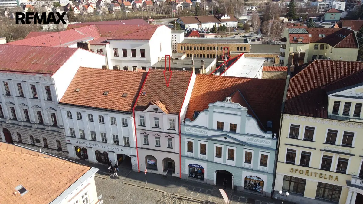 Prodej komerčního prostoru 490 m², Masarykovo náměstí · Pelhřimov