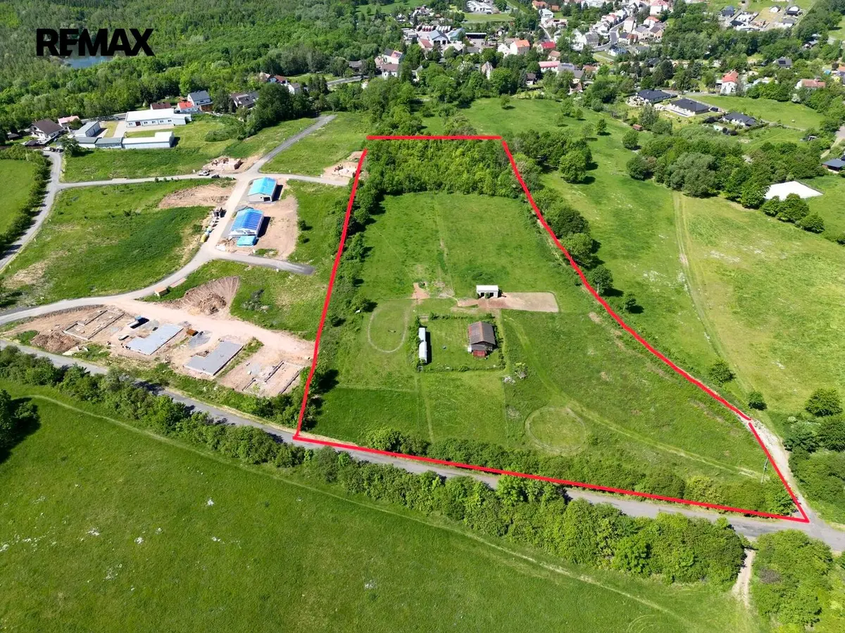 Prodej pozemku 23011 m², Mstišov · Dubí