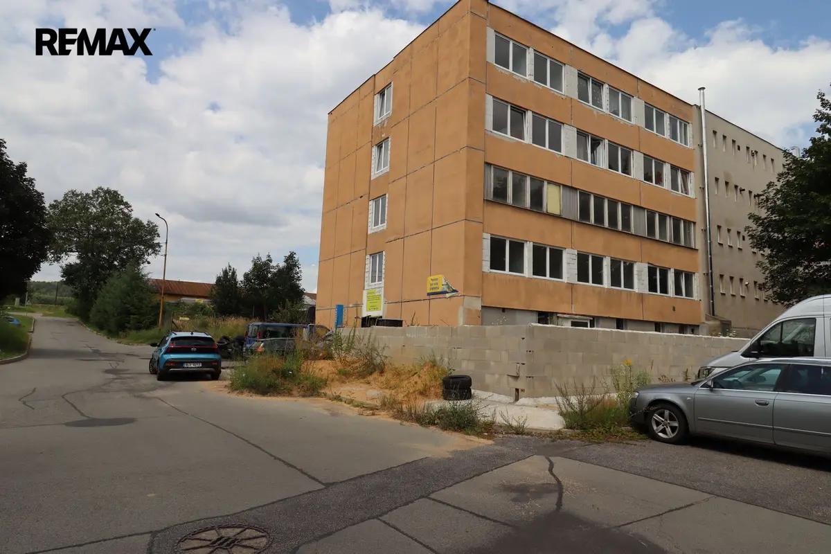 Prodej komerčního prostoru 2000 m², Nové Zákupy · Zákupy