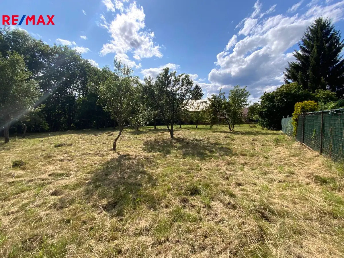 Prodej pozemku 2919 m², Ostrov – část obce Ostrov nad Ohří