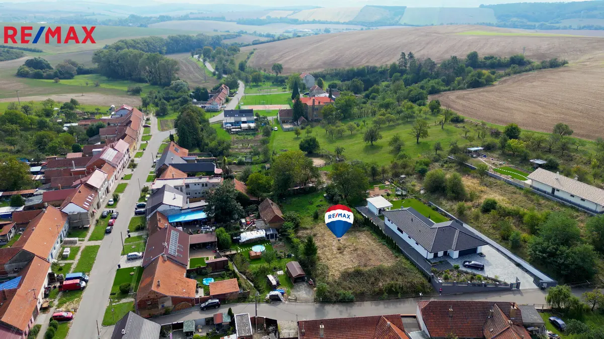Prodej pozemku 1361 m², Dobročkovice · okres Vyškov