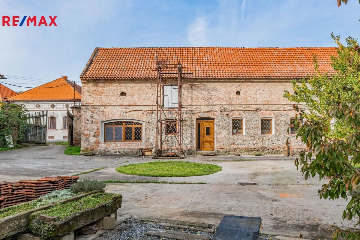 Prodej komerčního prostoru 507 m², Vrbčany · okres Kolín
