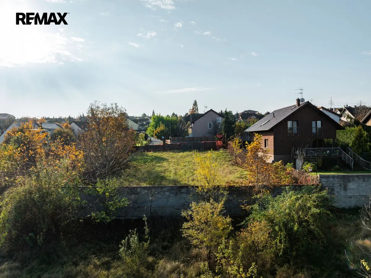 Prodej pozemku 807 m², Milana Kadlece · Dolní Chabry