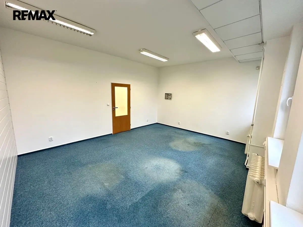 Pronájem komerčního prostoru 28 m², Jiráskova · Vsetín