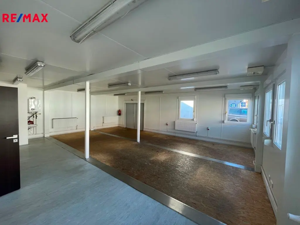 Pronájem komerčního prostoru 165 m², U Stadionu · Břeclav