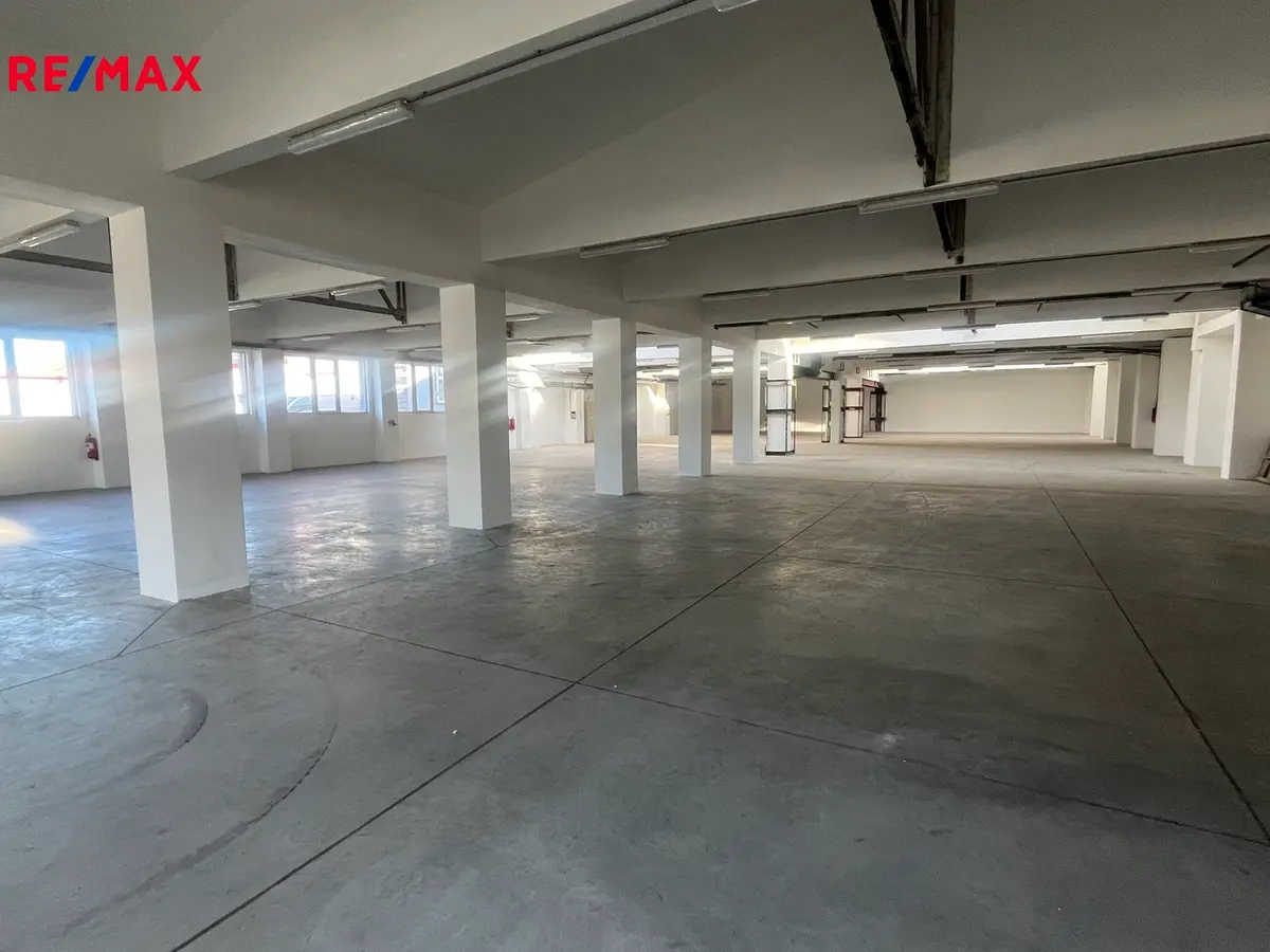 Pronájem komerčního prostoru 1494 m², Kolín