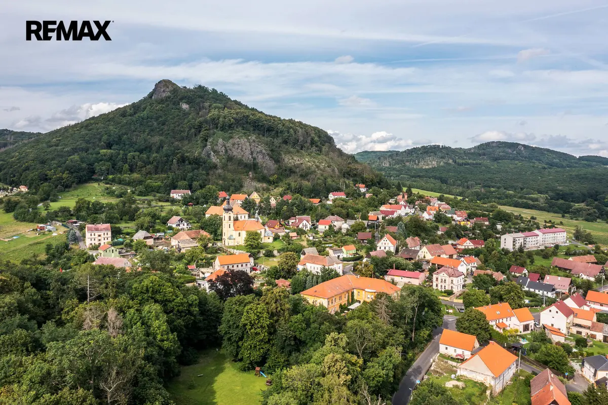 Prodej pozemku 1124 m², Třebušín · okres Litoměřice