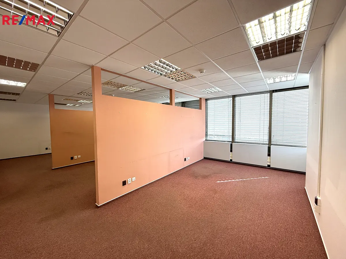 Pronájem komerčního prostoru 49 m², Kodaňská · Vršovice