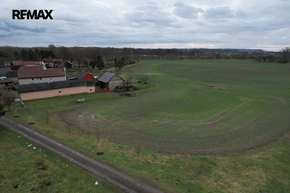 Prodej pozemku 1309 m², Koprník · Kněžmost