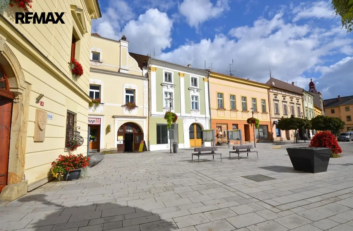 Prodej komerčního prostoru 307 m², Masarykovo nám. · Uničov