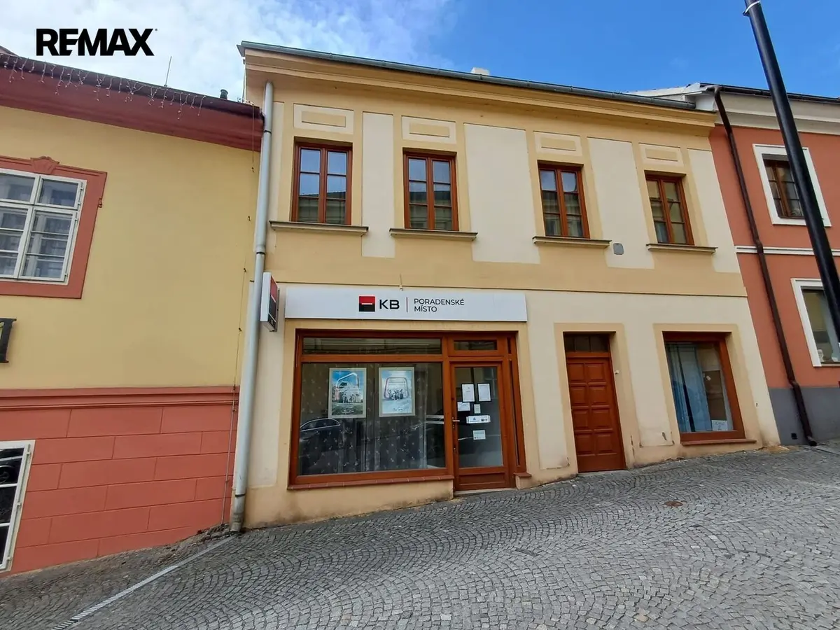 Prodej komerčního prostoru 200 m², Vinařického · Slaný