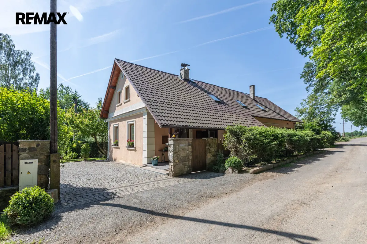 Prodej domu 200 m², Bezděkov · okres Klatovy