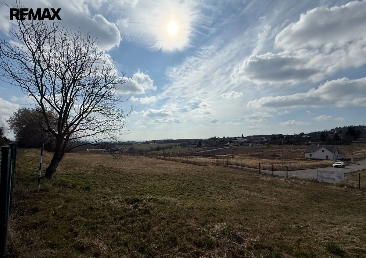 Prodej pozemku 2168 m², Olšany · okres Vyškov