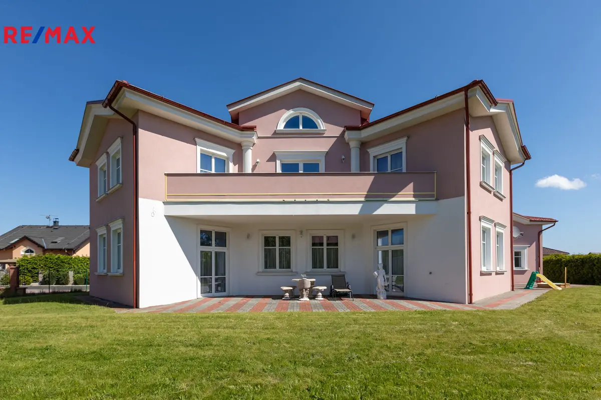 Prodej domu 742 m², M. Rovenské · Stará Role · Karlovy Vary