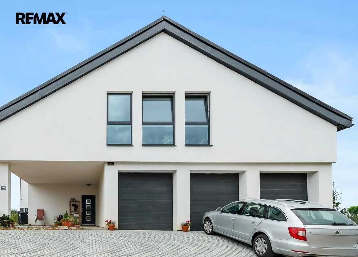 Prodej bytu 4+kk 124 m², Trnová · okres Praha-západ