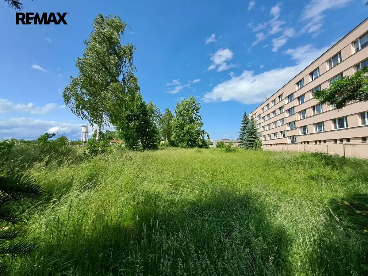 Prodej pozemku 2803 m², Veselí nad Lužnicí – část obce Veselí n. Luž.