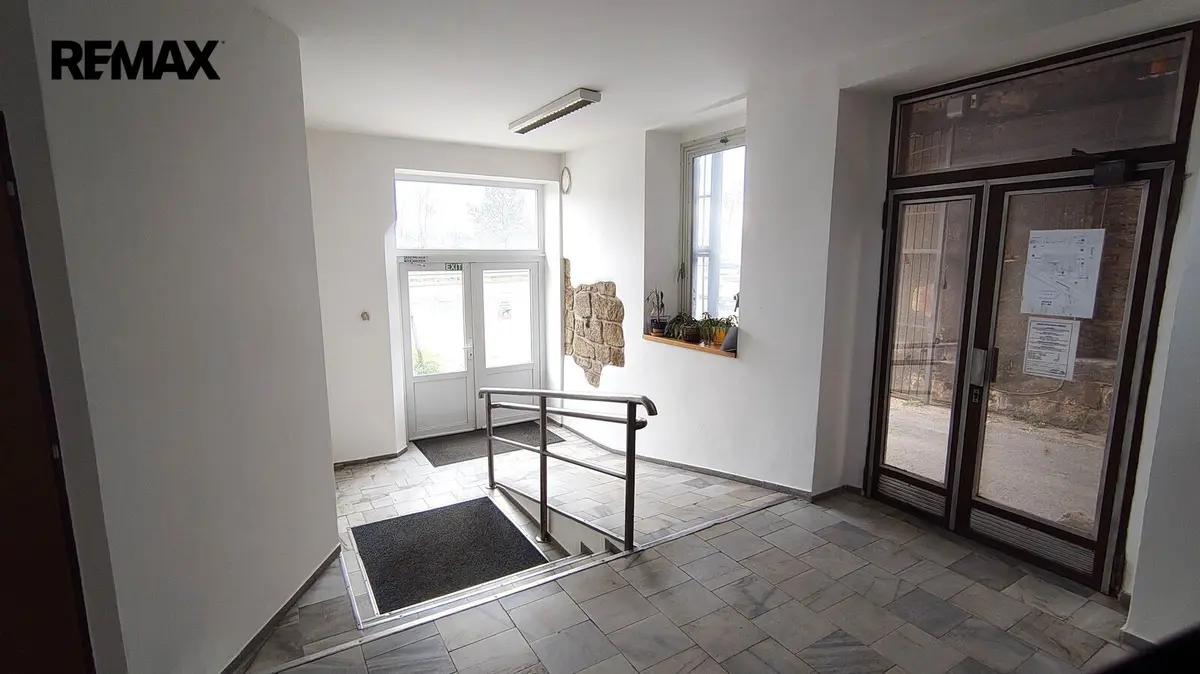 Pronájem komerčního prostoru 115 m², Benešovská · Děčín