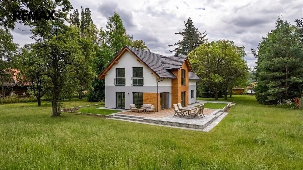 Prodej pozemku 2099 m², Stříbrná Lhota · Mníšek pod Brdy