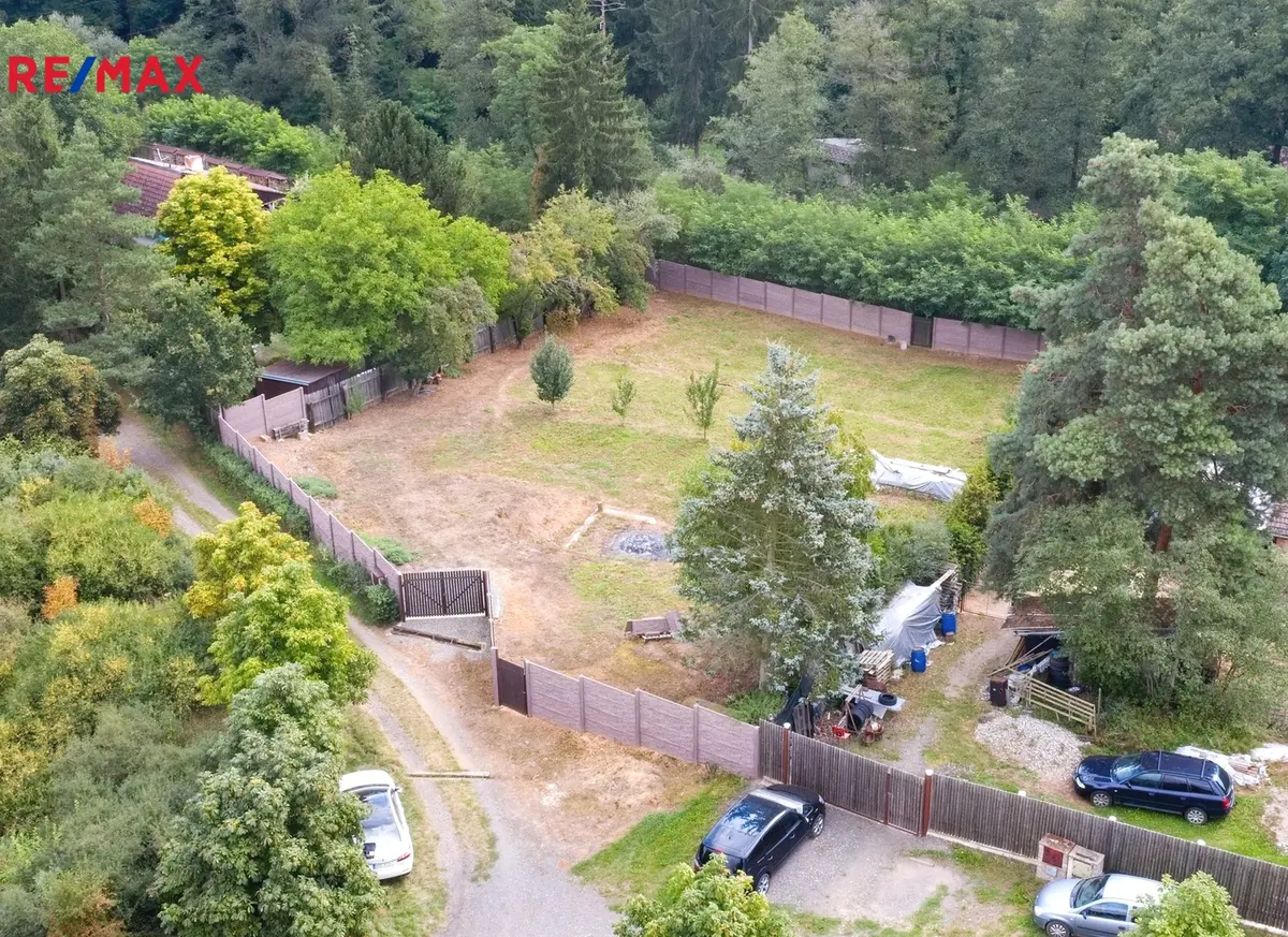 Prodej pozemku 1516 m², Rakovník · okres Rakovník