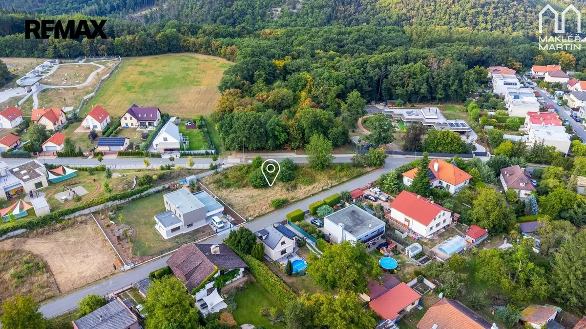 Prodej pozemku 1380 m², Černošice · okres Praha-západ