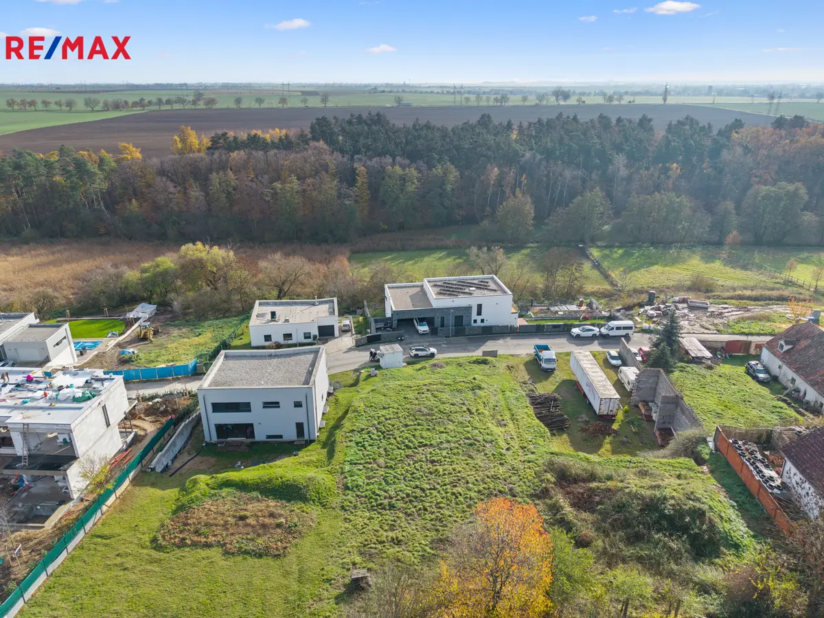 Prodej pozemku 994 m², Podolanka · okres Praha-východ