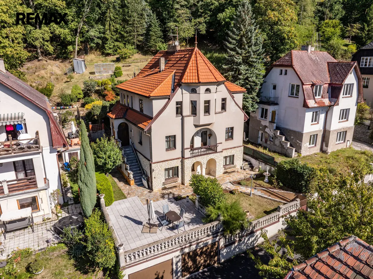 Prodej domu 320 m², Tyršova · Karlovy Vary