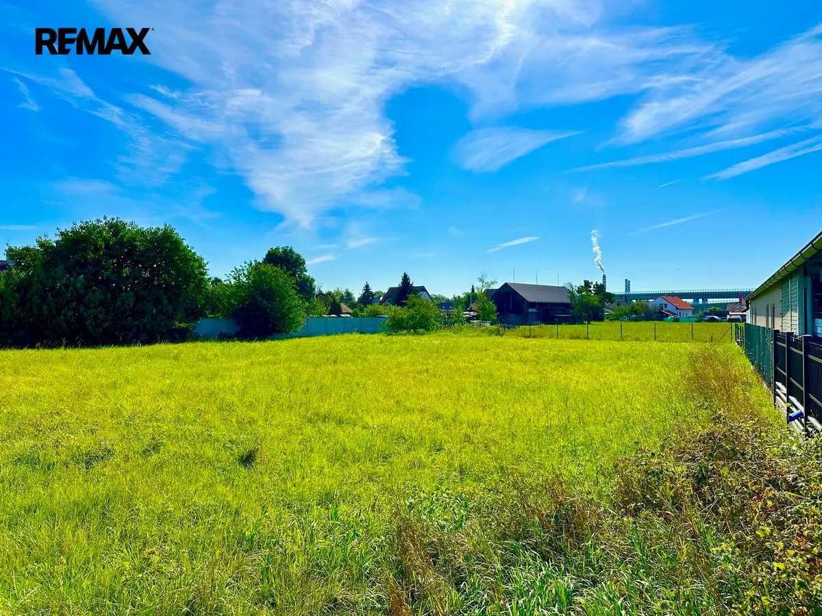 Prodej pozemku 796 m², Kasárenská · Opatovice nad Labem