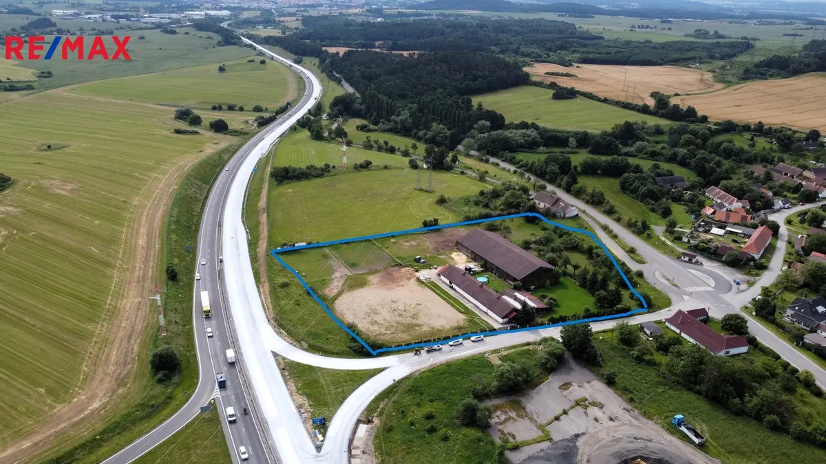 Prodej pozemku 15349 m², Drhovle – část obce Chlaponice