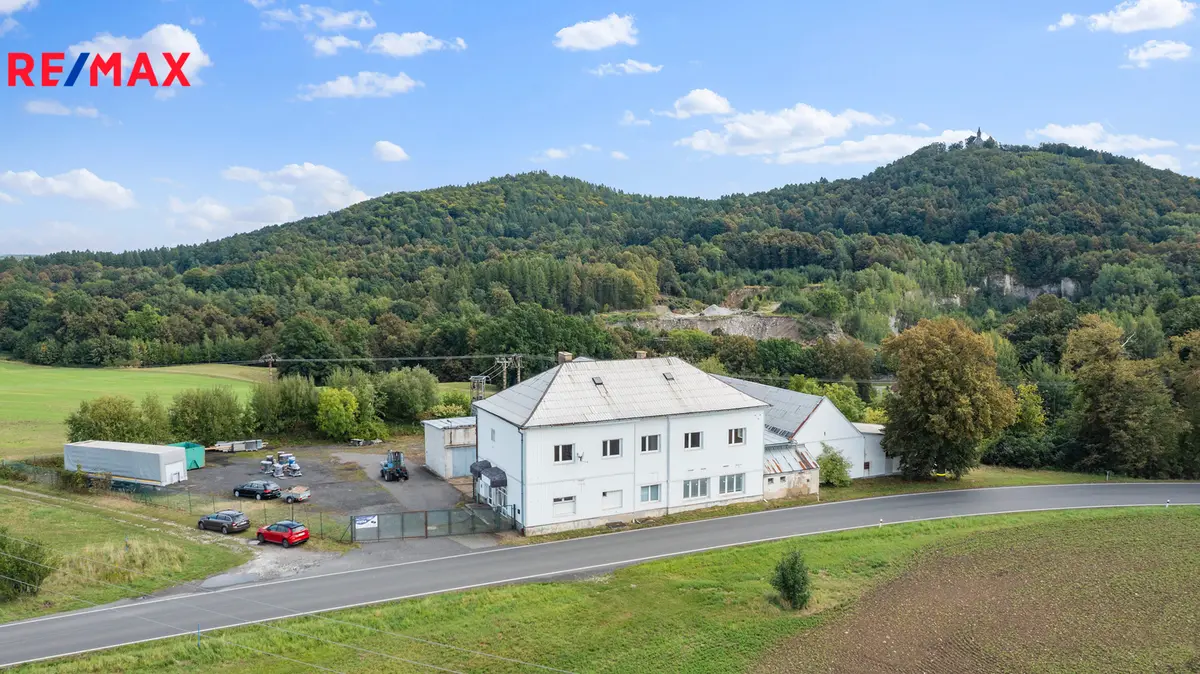 Prodej komerčního prostoru 1220 m², Skorošice · okres Jeseník