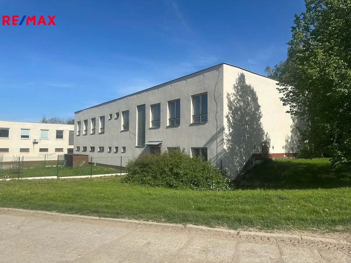 Pronájem komerčního prostoru 325 m², Brankovice · okres Vyškov