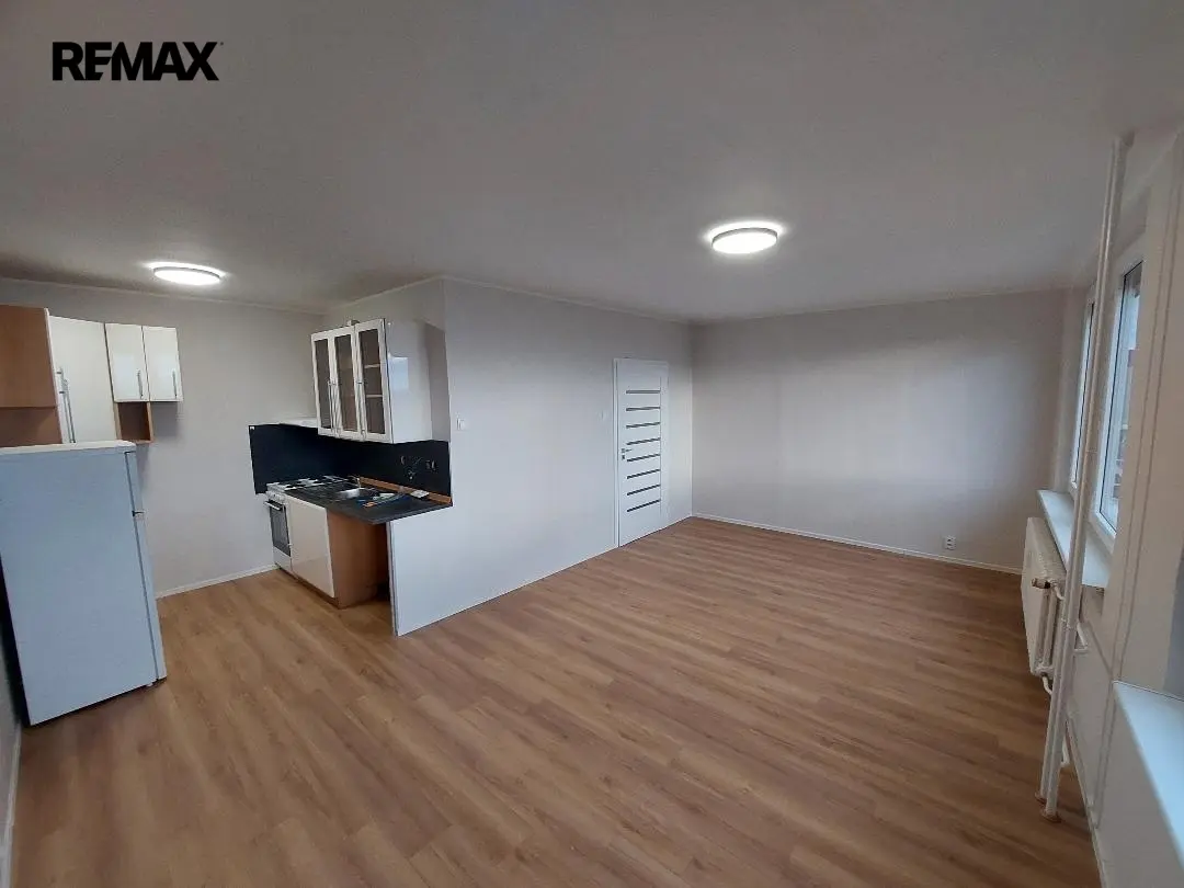 Prodej bytu 1+kk 33 m², Kpt. Jaroše · Most II · Most