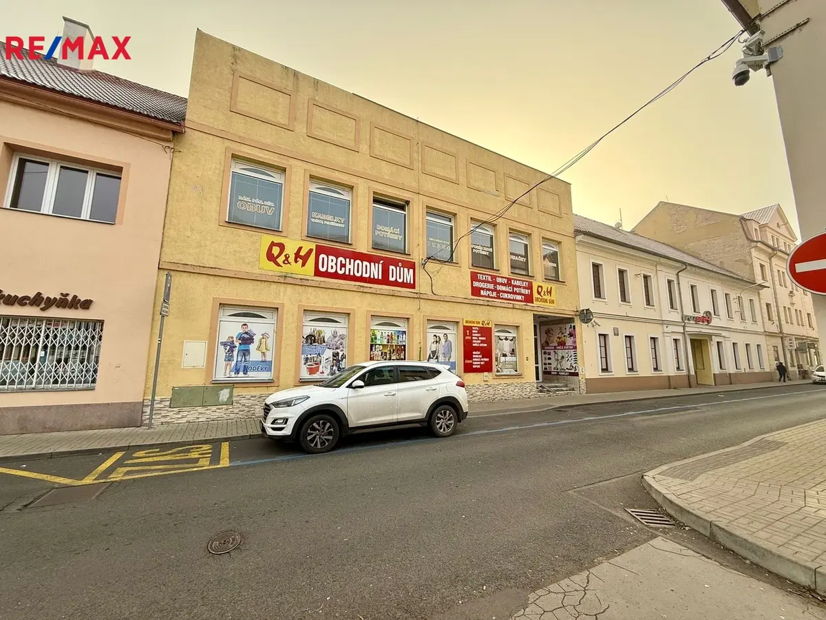 Prodej komerčního prostoru 467 m², Želivského · Bílina